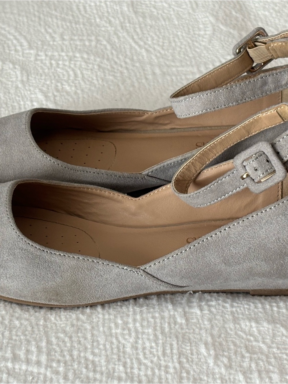 Dream Pairs Light Gray Suede Ankle-Strap Flats